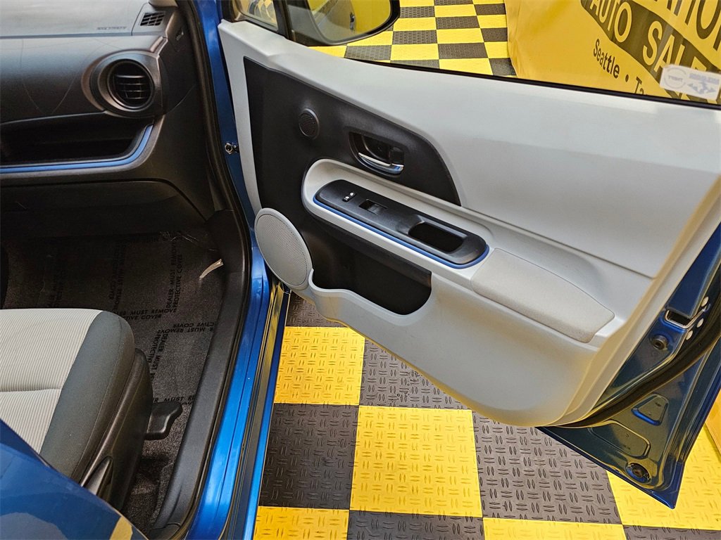 Used 2013 Toyota Prius C Two image 13