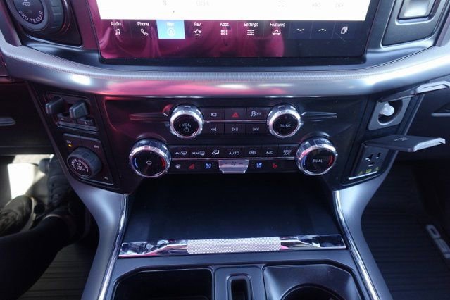 New 2025 Ford F150 Lariat w/ Equipment Group 501A Mid image 19