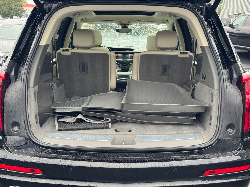 Used 2021 Cadillac XT6 Premium Luxury AWD/4WD image 5