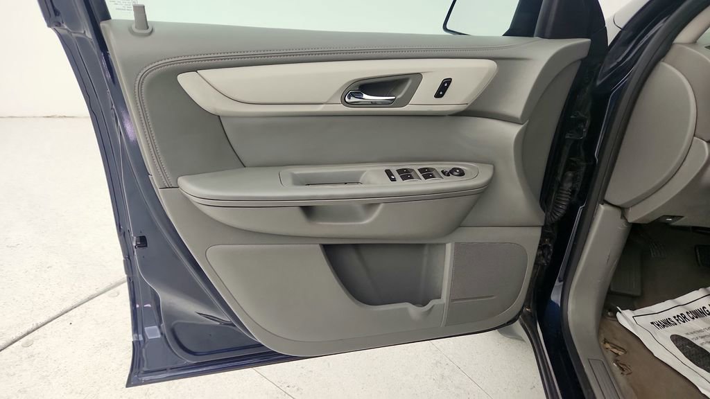 Used 2015 Chevrolet Traverse LS FWD image 23