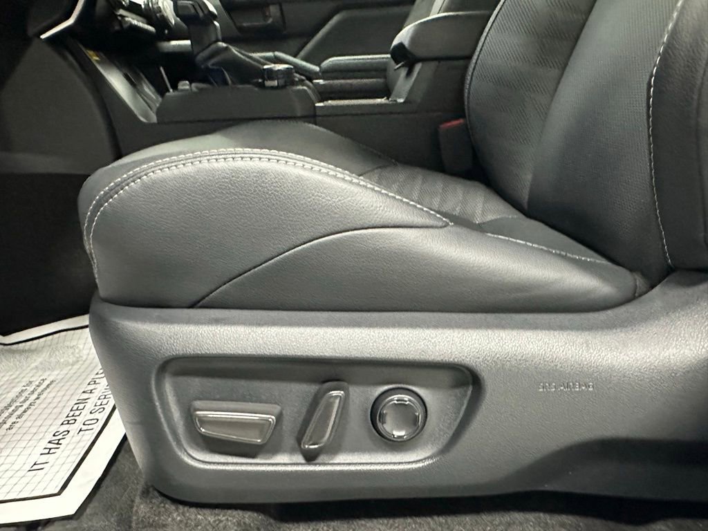 Used 2025 Toyota 4Runner TRD Off-Road Premium image 12