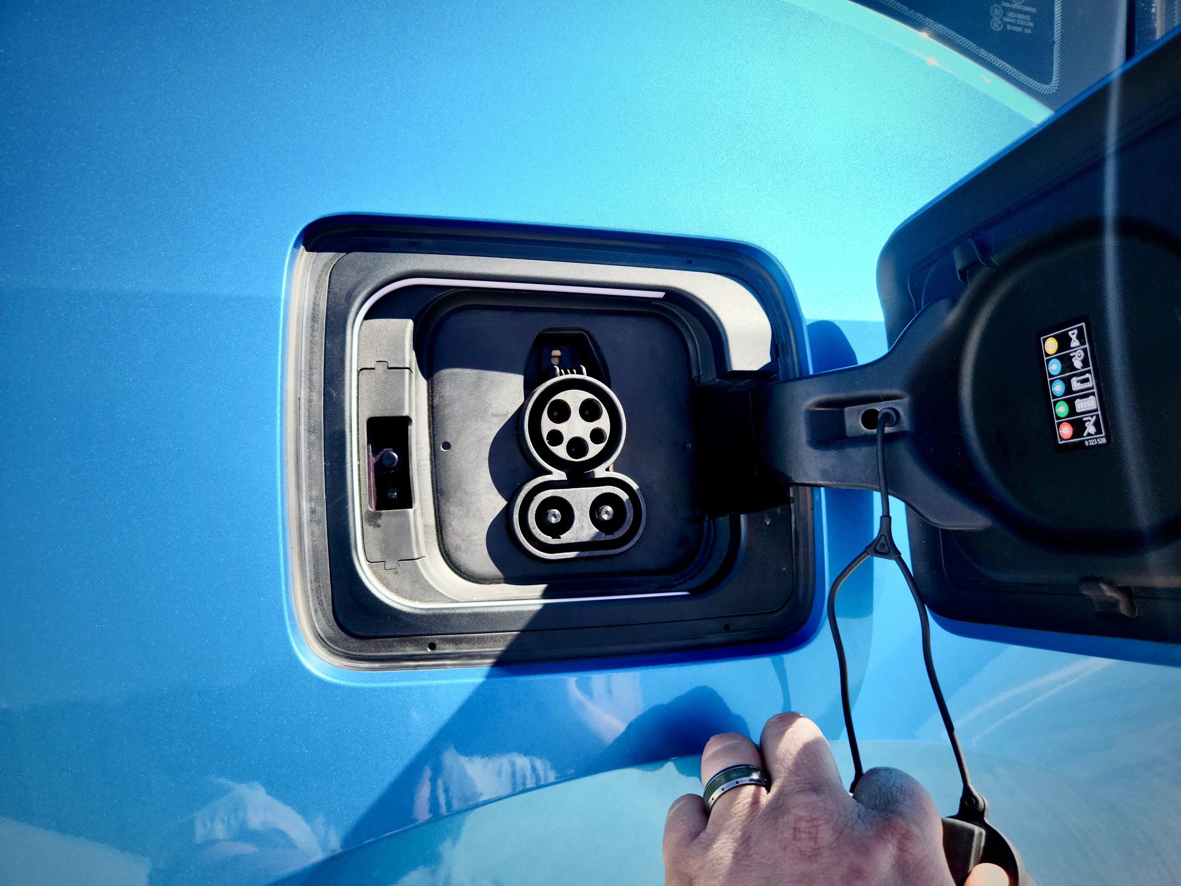 Used 2017 BMW i3 w/ Range Extender image 29