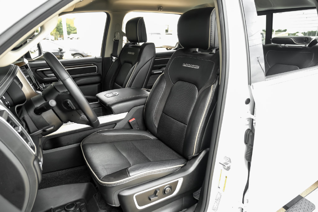 Used 2022 RAM 1500 Laramie AWD/4WD image 8
