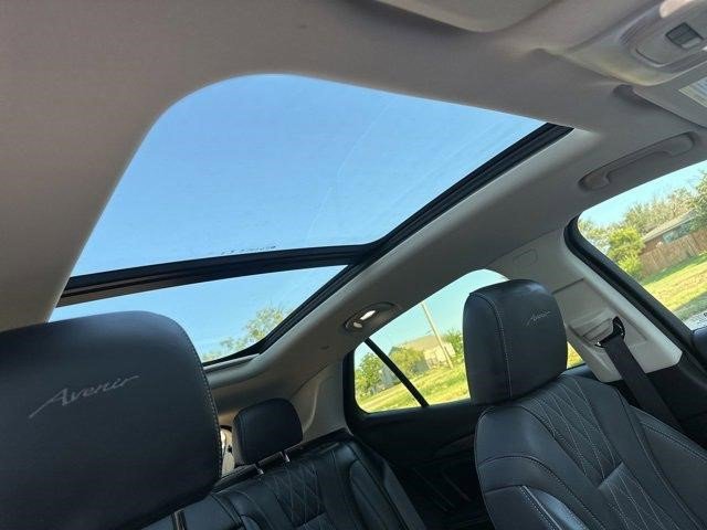 Certified 2023 Buick Envision Avenir image 6