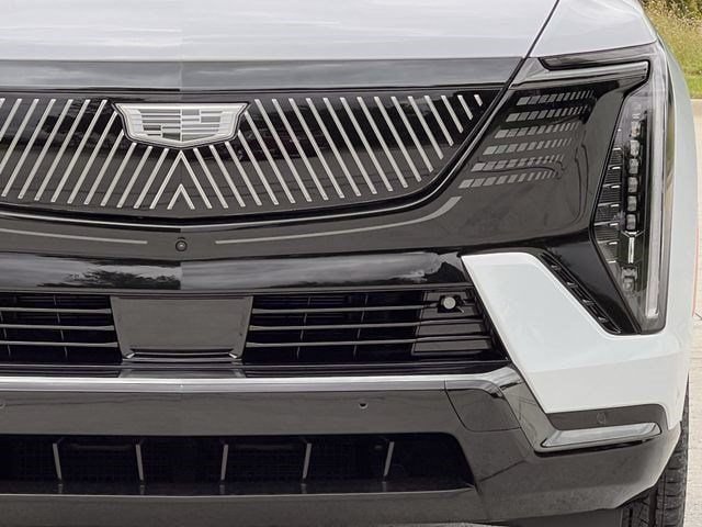 New 2026 Cadillac Escalade IQ Sport 2 w/ LPO, ONYX Package AWD/4WD image 8