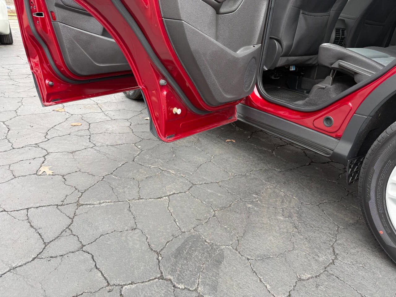 Used 2016 Ford Escape SE w/ Equipment Group 201A AWD/4WD image 7