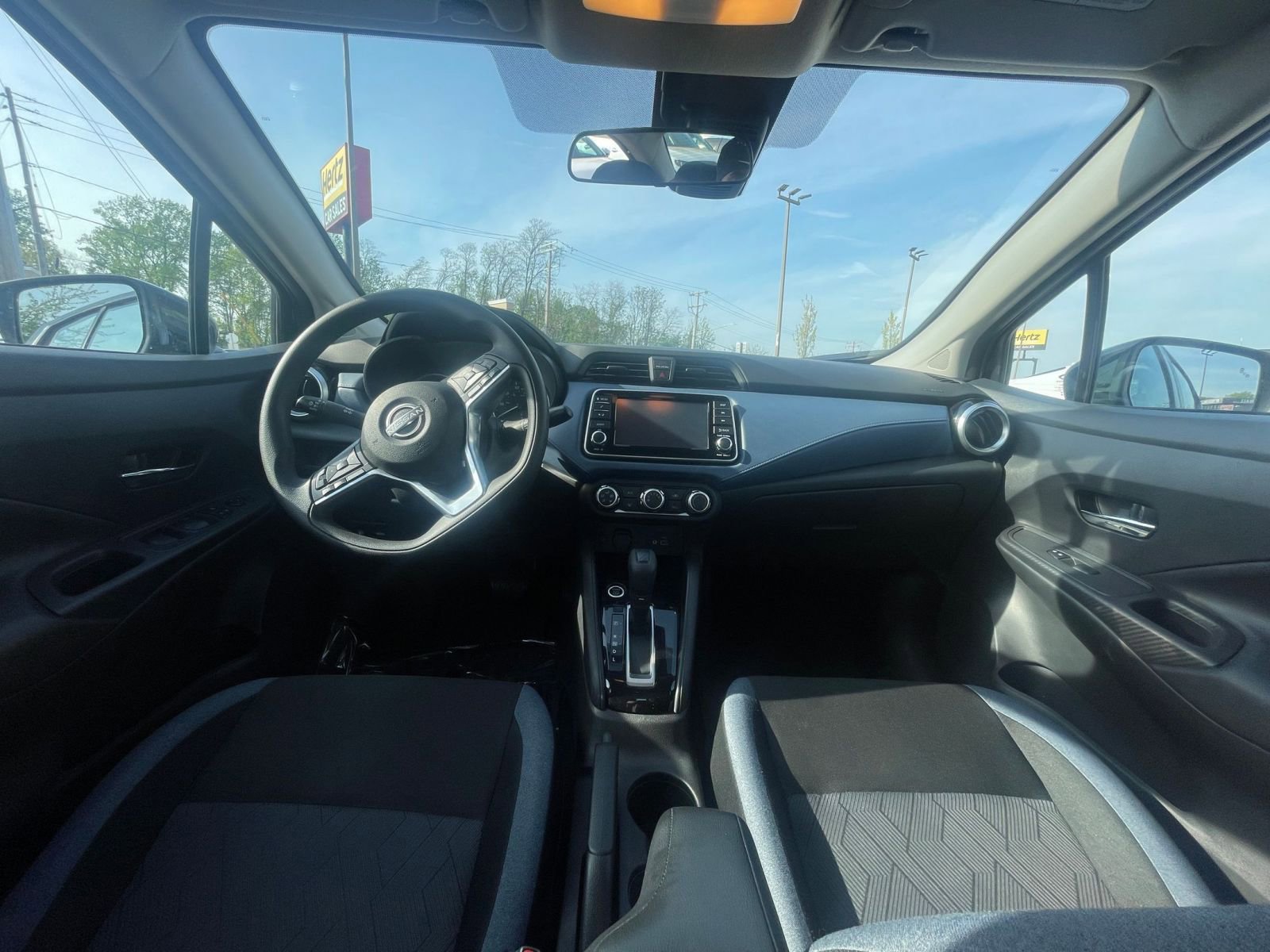 Used 2025 Nissan Versa SV FWD image 31