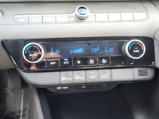 Used 2024 Hyundai Elantra SEL FWD image 19