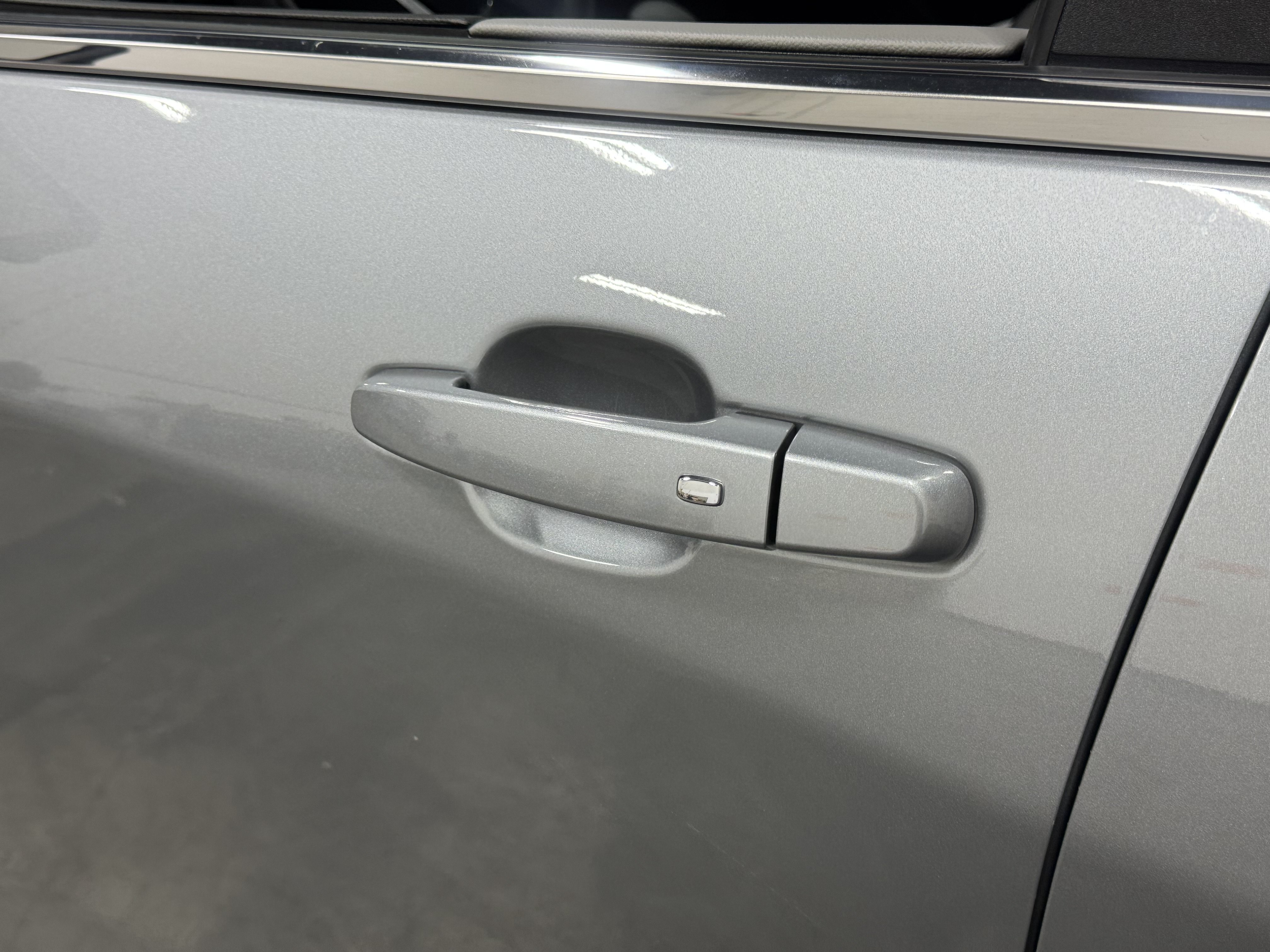 Used 2023 Chevrolet Equinox LT AWD/4WD image 15