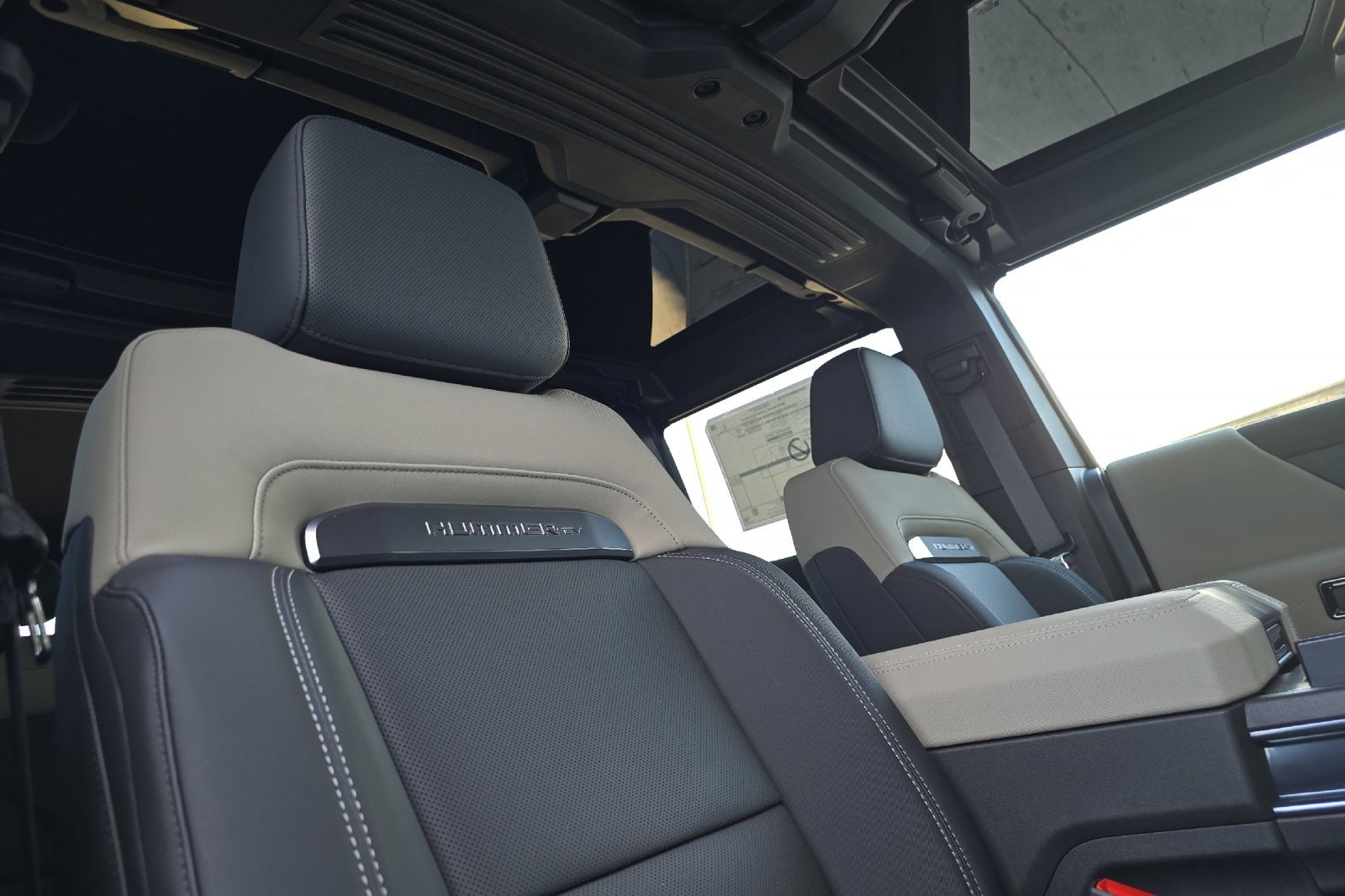 New 2026 GMC Hummer EV SUV w/ LPO, Sport Package image 18