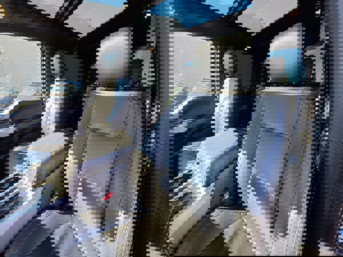 Used 2017 Ford F150 Lariat image 16