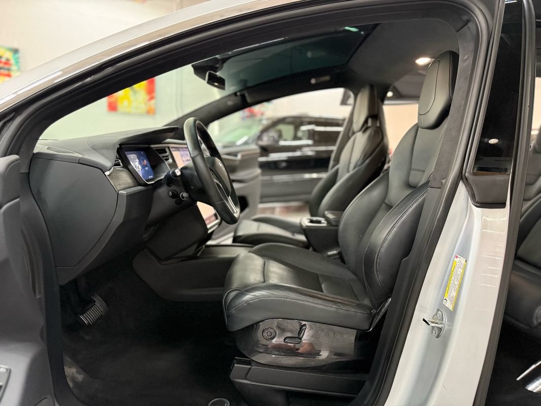 Used 2016 Tesla Model X 90D AWD/4WD image 11