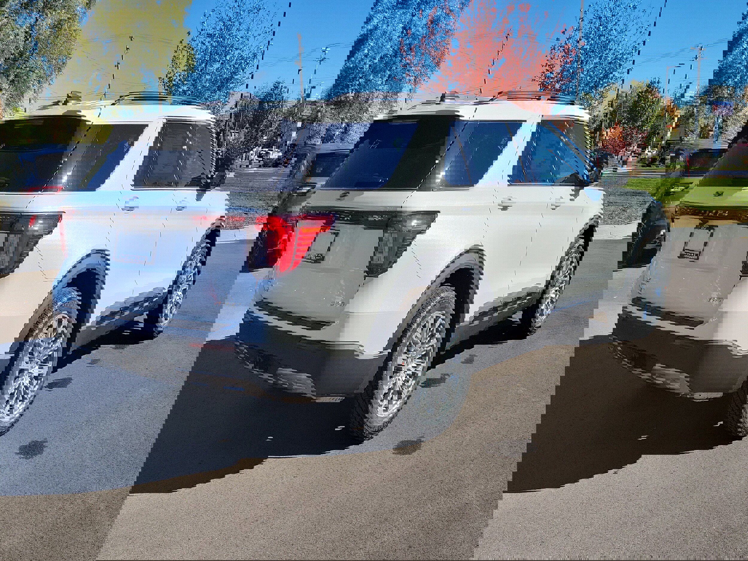 New 2026 Ford Explorer Active w/ Active Comfort Package image 4