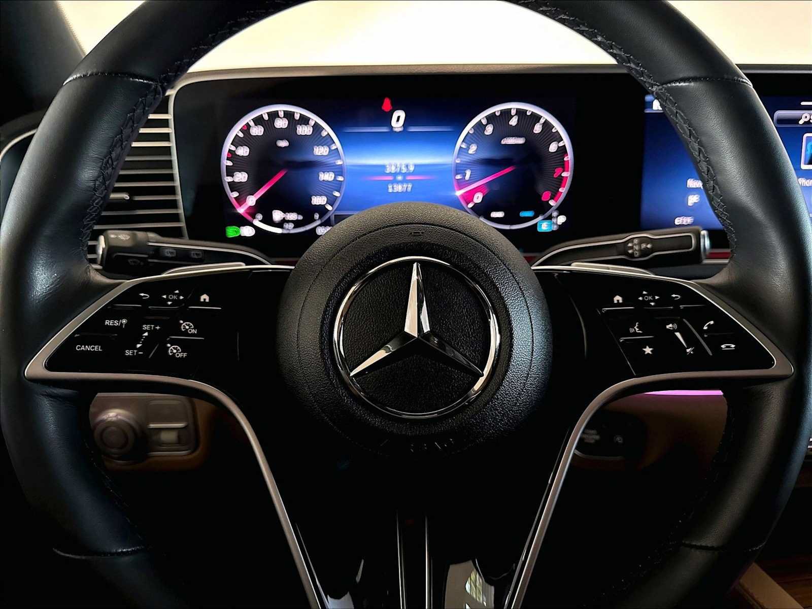 Used 2024 Mercedes-Benz GLE 450 4MATIC image 19