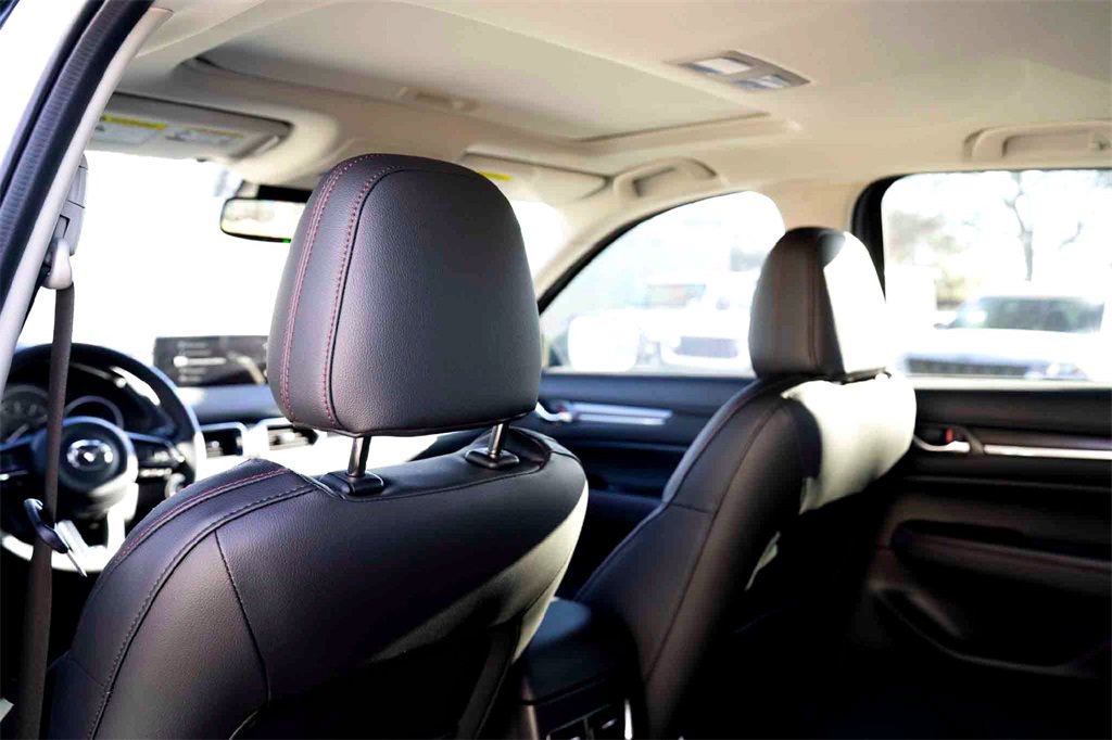 New 2025 MAZDA CX-5 Carbon Edition image 19