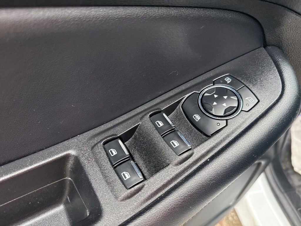 Used 2023 Ford Edge SEL image 25