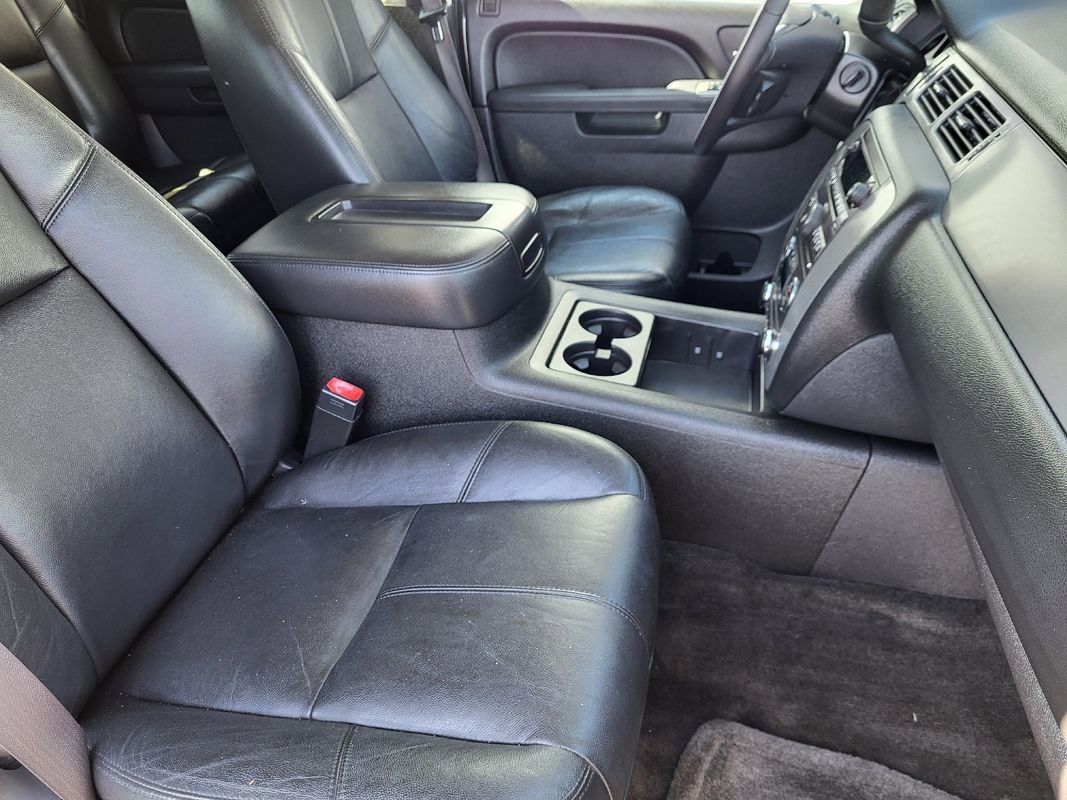 Used 2012 Chevrolet Avalanche LT w/ Suspension Package, Off-Road image 16