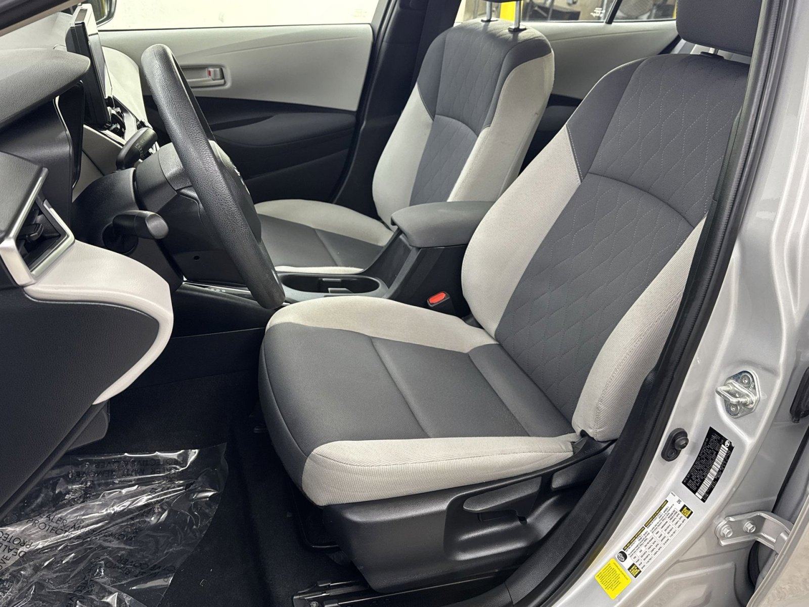 Used 2024 Toyota Corolla LE image 15