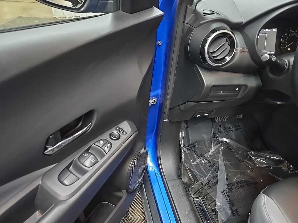 Used 2021 Nissan Kicks SR FWD image 30