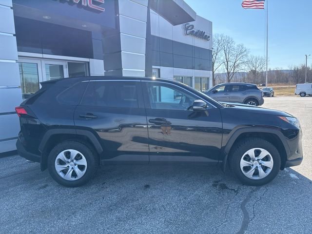 Used 2023 Toyota RAV4 LE image 8