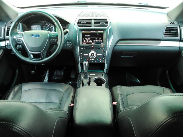Used 2016 Ford Explorer Limited w/ Equipment Group 303A image 3