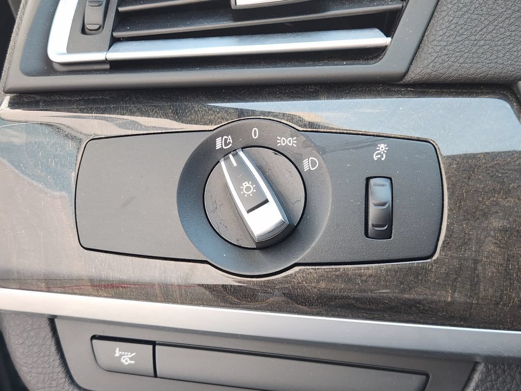Used 2015 BMW 740Li RWD image 21