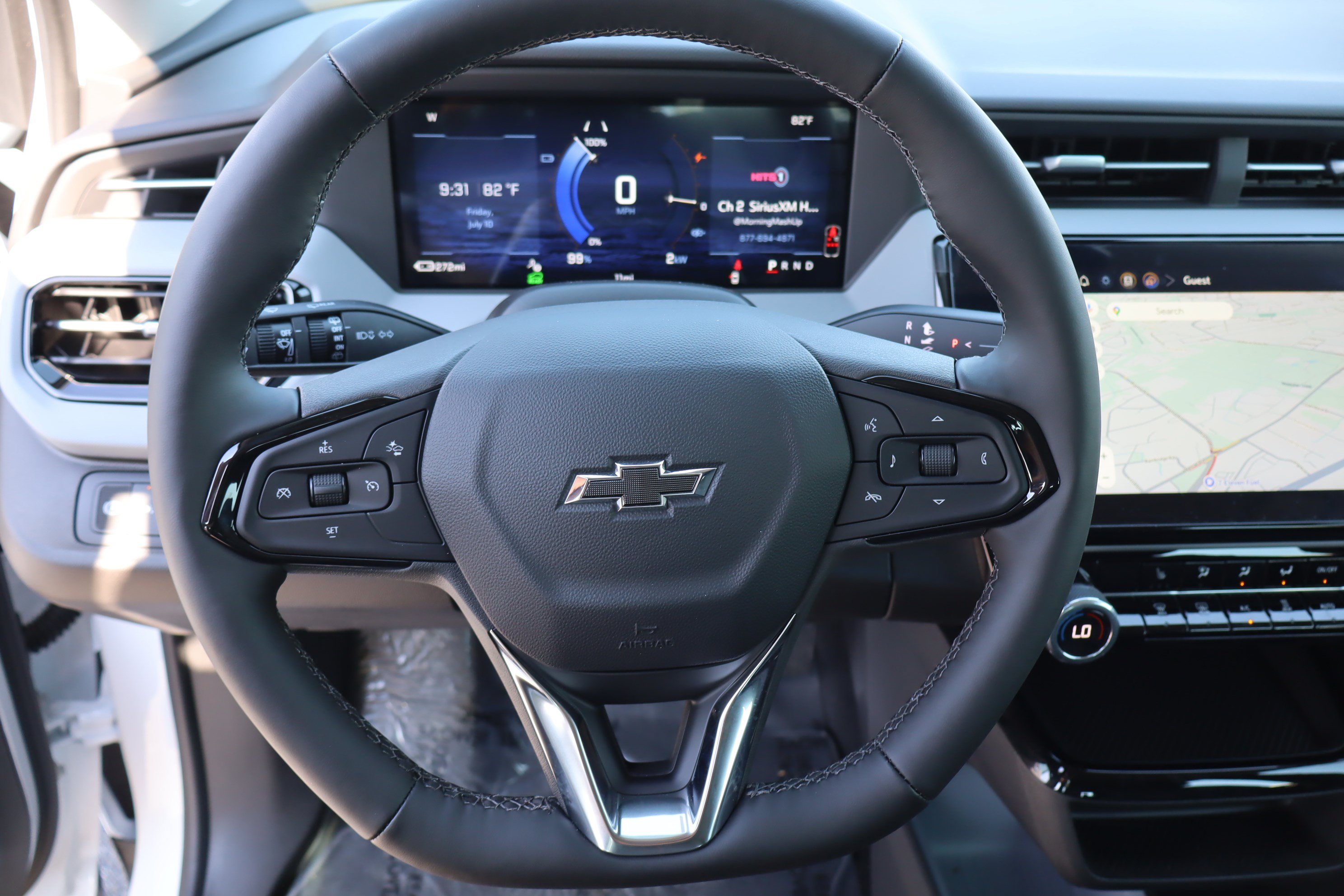 New 2027 Chevrolet Bolt LT w/ Comfort Package FWD image 13