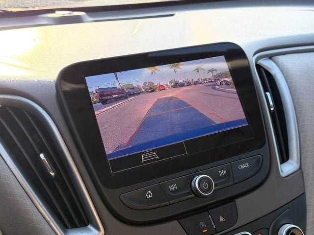 Used 2025 Chevrolet Malibu LT FWD image 22