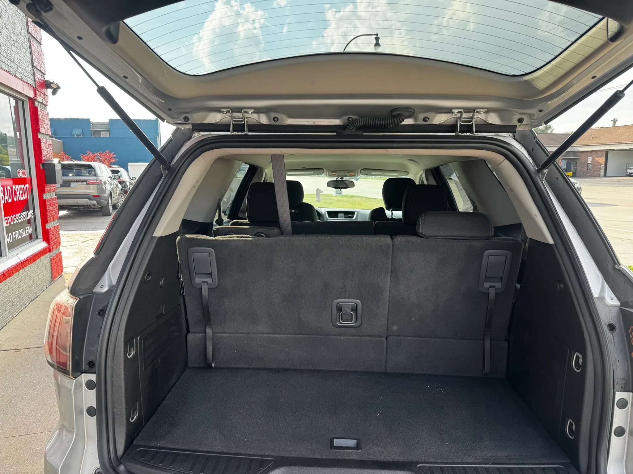 Used 2014 GMC Acadia SLE AWD/4WD image 10