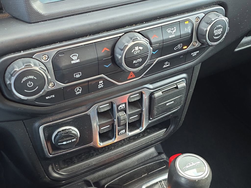 Used 2020 Jeep Gladiator Overland image 25