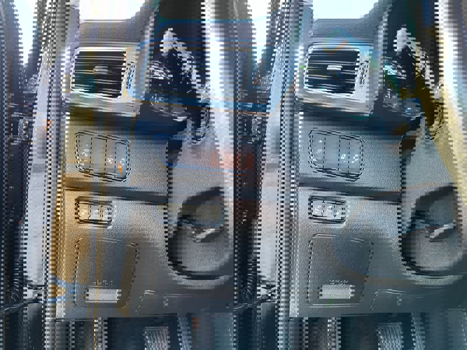 Used 2018 Kia Niro LX image 29