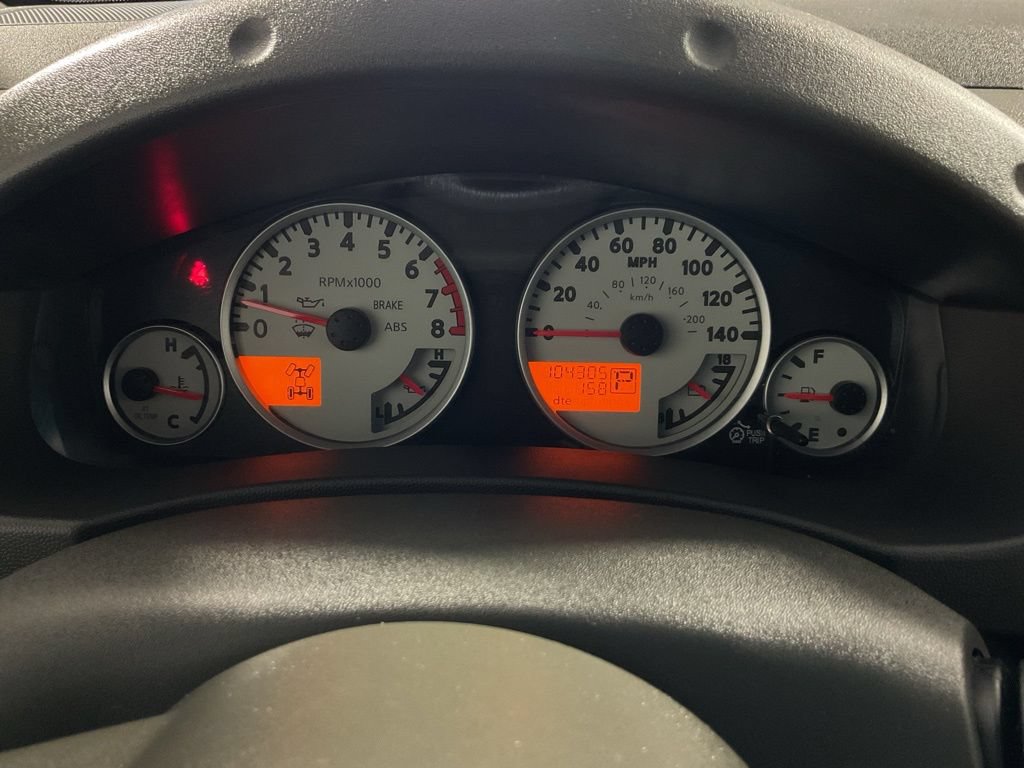 Used 2015 Nissan Xterra PRO-4X AWD/4WD image 26