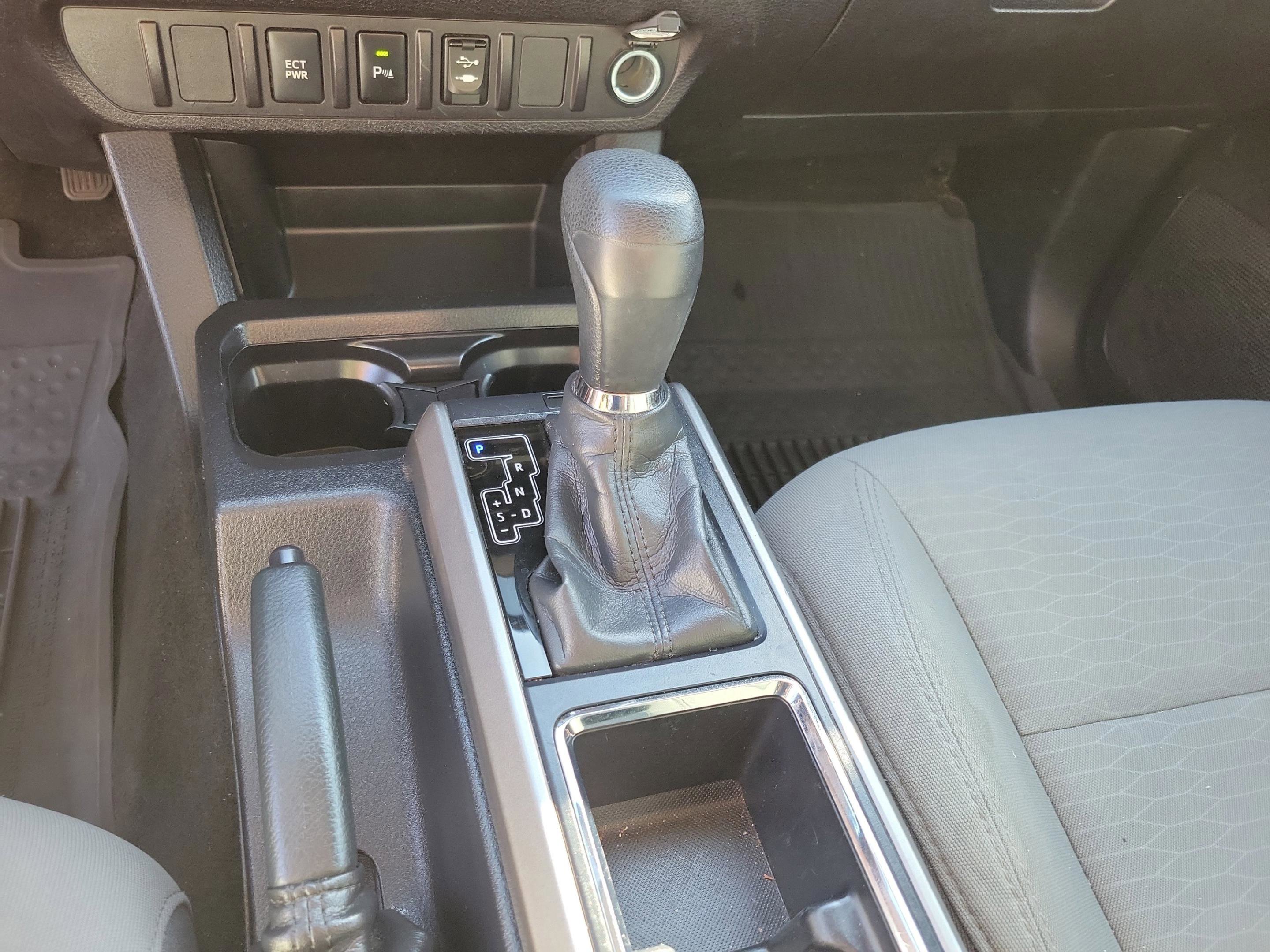 Used 2017 Toyota Tacoma SR5 w/ Tow Package RWD image 22