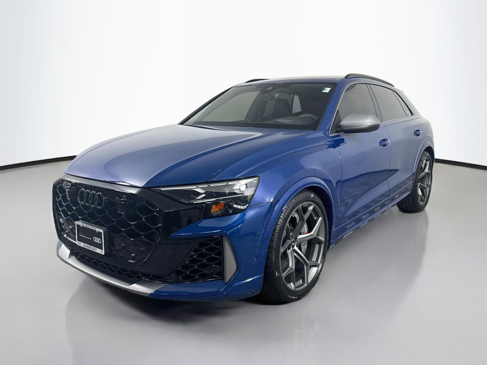 Certified 2025 Audi RS Q8 performance AWD/4WD image 1