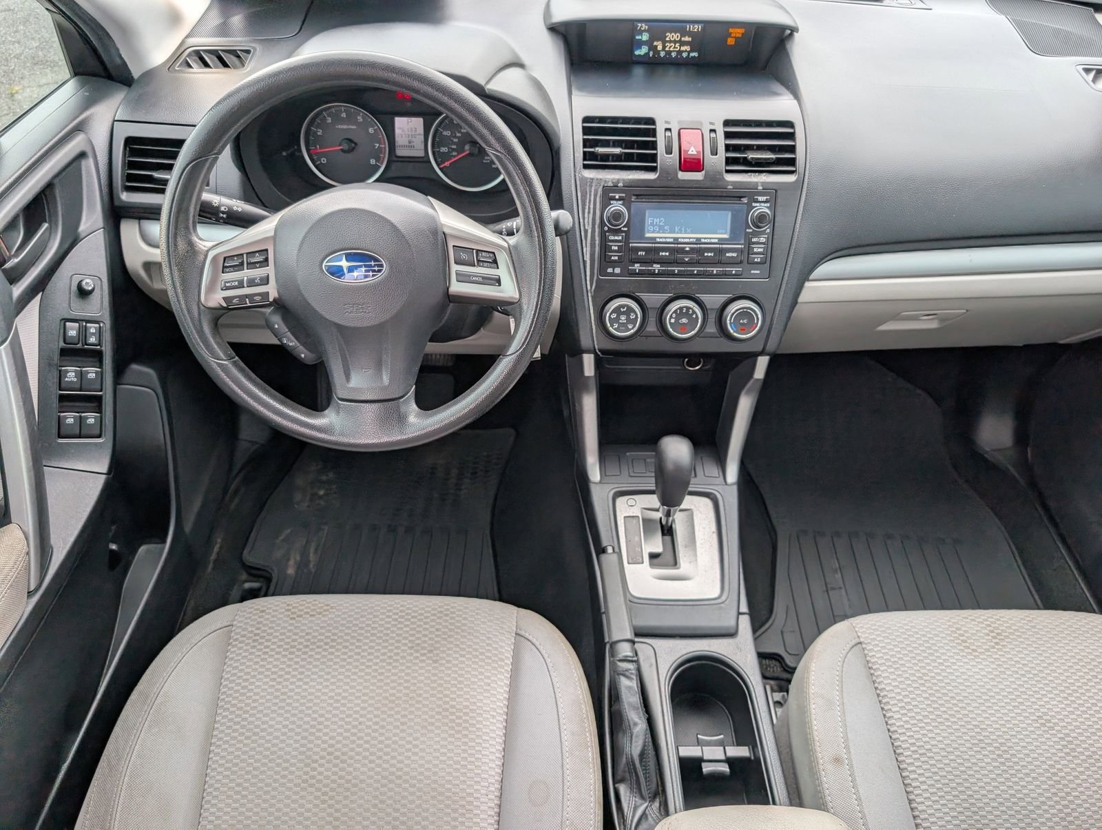 Used 2015 Subaru Forester 2.5i AWD/4WD image 6