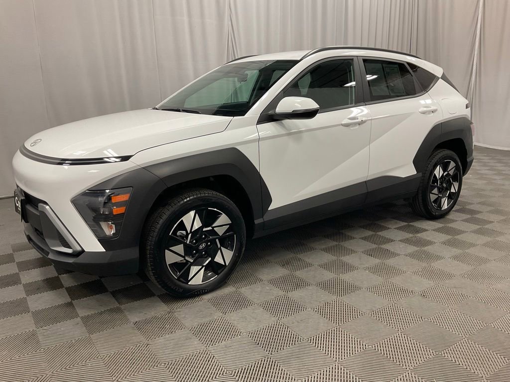 Used 2025 Hyundai Kona SEL image 12