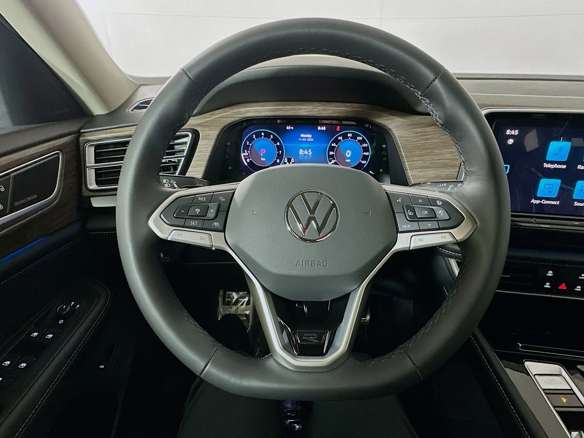 New 2026 Volkswagen Atlas SEL Premium R-Line image 11