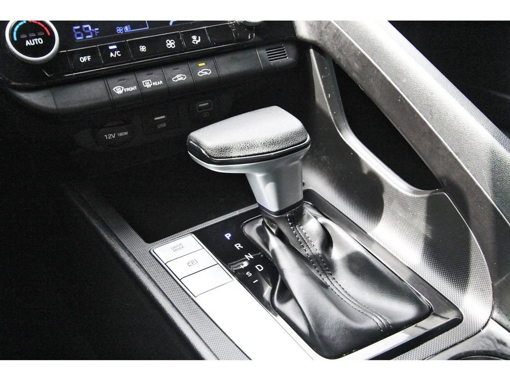 Certified 2021 Hyundai Elantra SEL image 28