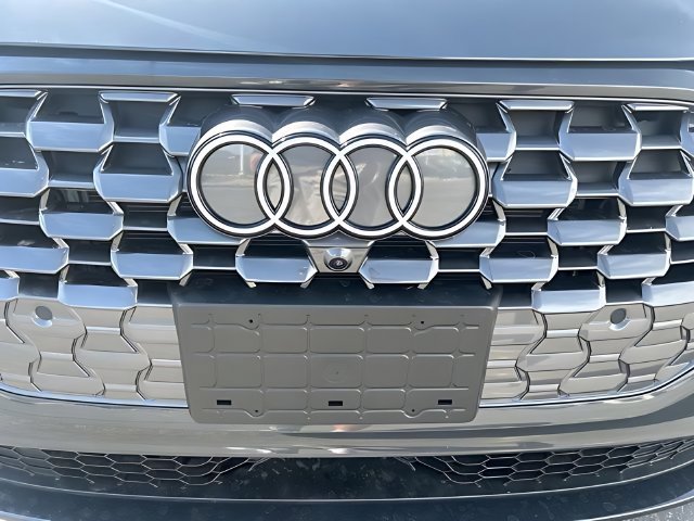 Used 2025 Audi Q5 Premium w/ Convenience Package AWD/4WD image 9