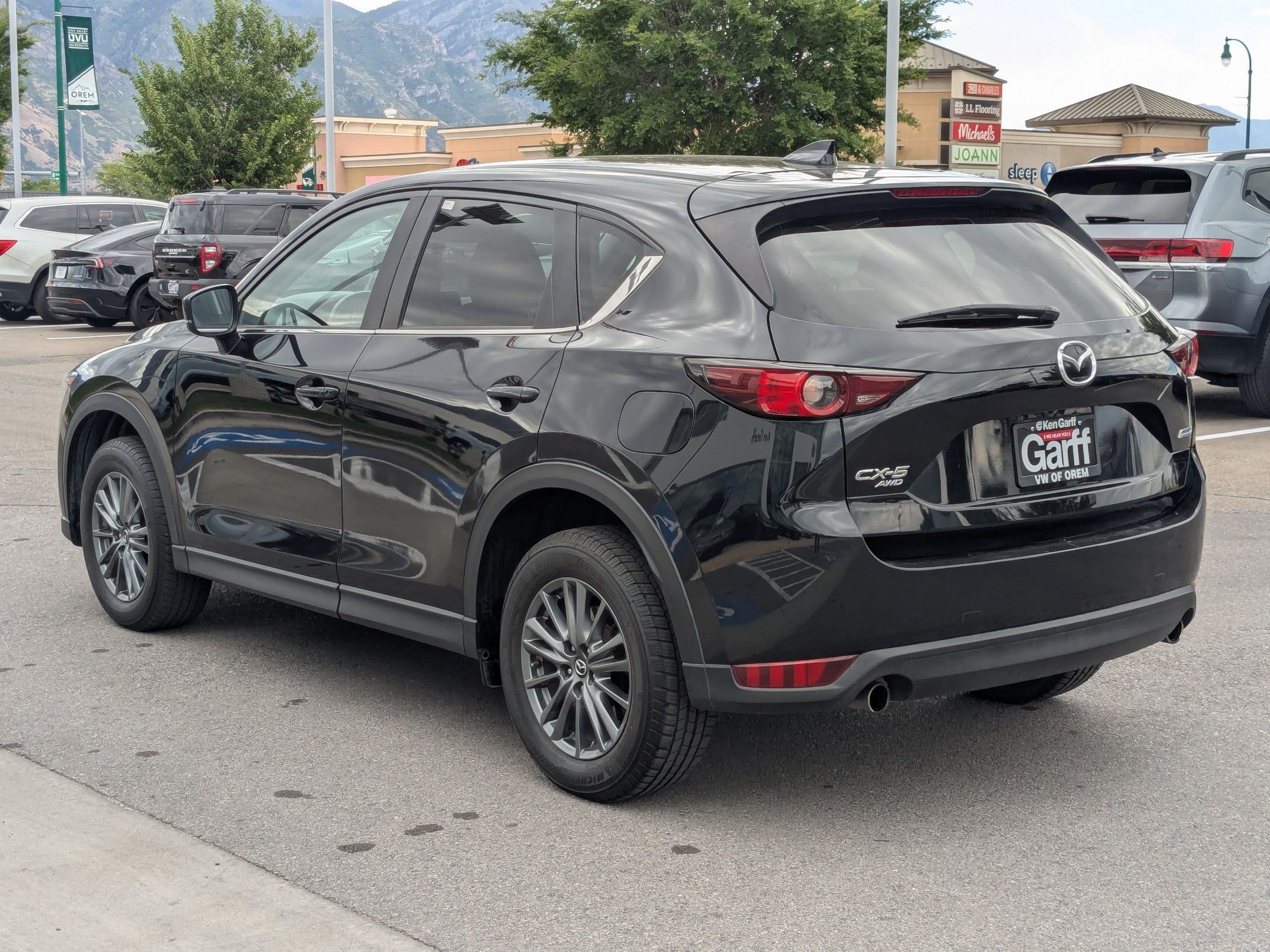 Used 2017 MAZDA CX-5 Touring w/ Preferred Equipment Package AWD/4WD image 8