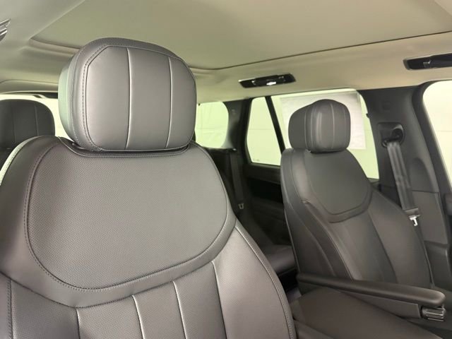 New 2025 Land Rover Range Rover SE image 30