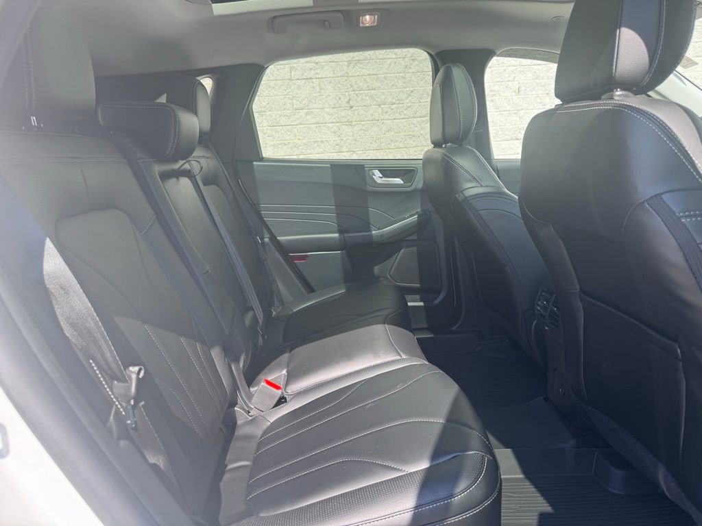 Used 2026 Ford Escape Platinum w/ Premium Technology Package image 20