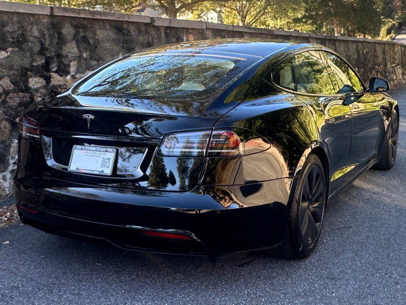 Used 2022 Tesla Model S AWD image 10