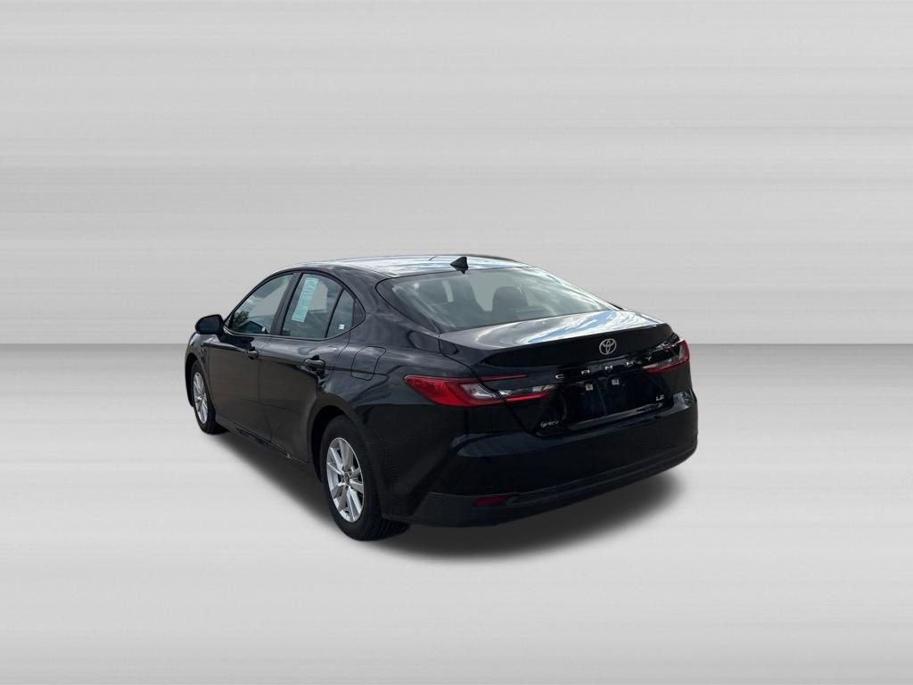 Used 2026 Toyota Camry LE FWD image 5
