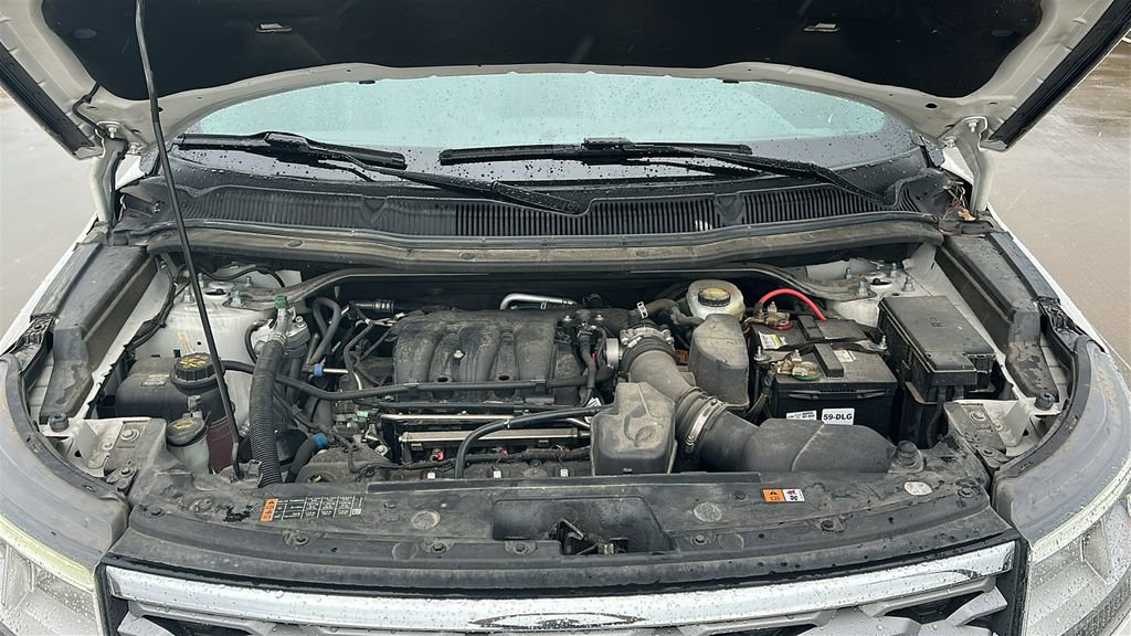 Used 2018 Ford Explorer Limited w/ Equipment Group 301A FWD image 3
