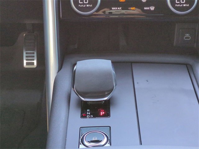 Used 2023 Land Rover Discovery S R-Dynamic image 19