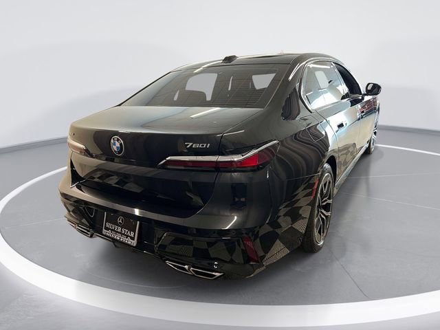 Used 2024 BMW 760i xDrive AWD/4WD image 4