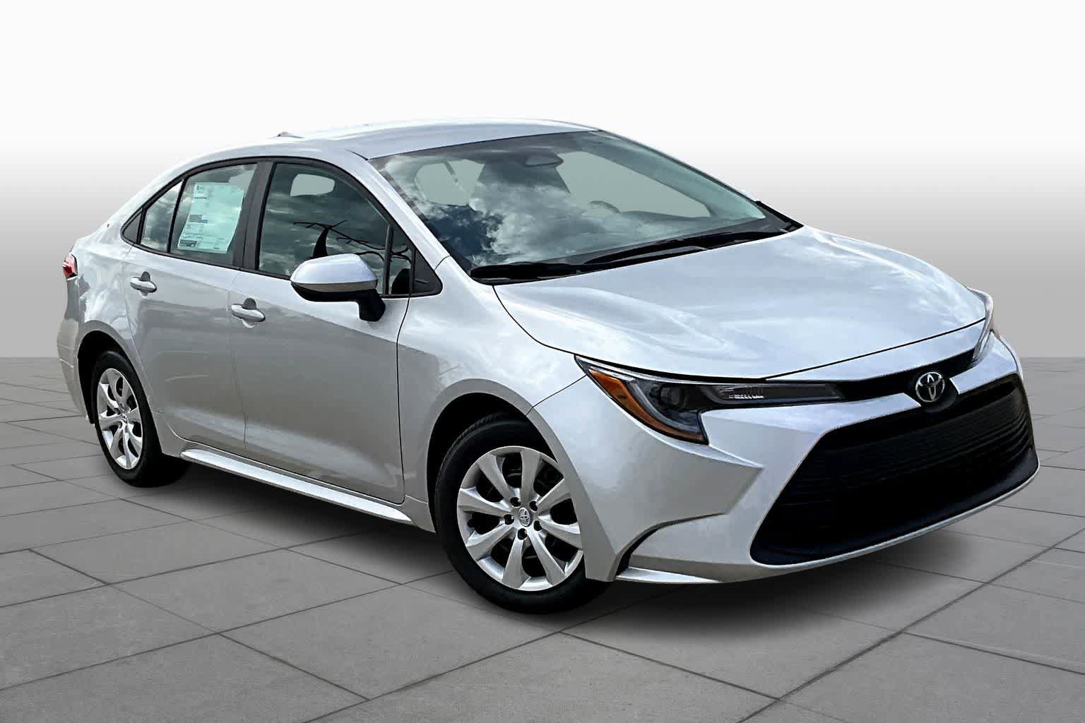 New 2026 Toyota Corolla LE FWD image 2