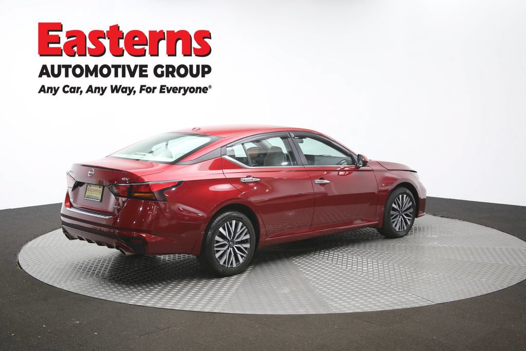 Used 2023 Nissan Altima 2.5 SV w/ SV Premium Package AWD/4WD image 40