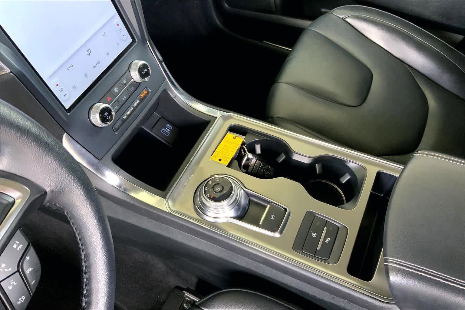 Certified 2022 Ford Edge Titanium image 17